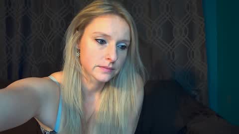 Snapshot of lovingsummer chatting on 21, 12, 2025 Summer online show from 21, 12, 2025