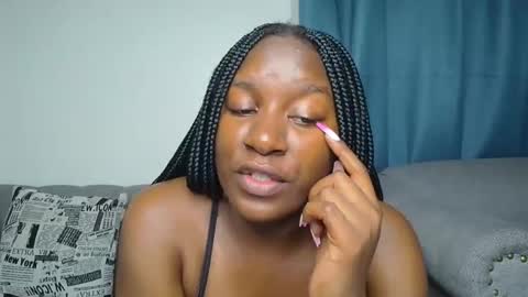 loyalcutie online show from 17, 11, 2025