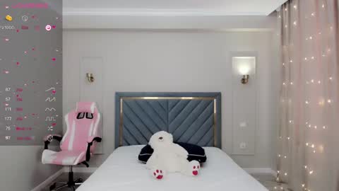 lu_mina online show from 3, 1, 2025