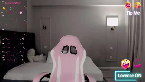 lu_mina online show from 15, 9, 2025