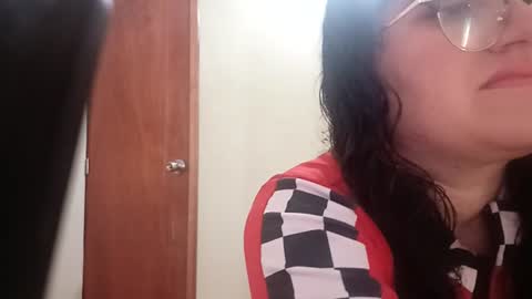 Snapshot of luana363 chatting on 2, 7, 2026 luana363 online show from 2, 7, 2026