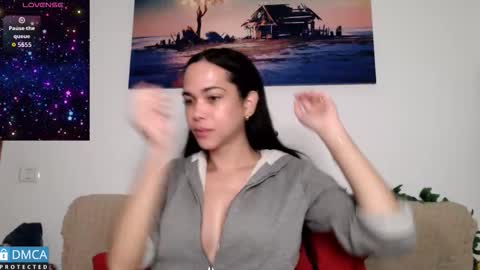 luara_ online show from 17, 11, 2025