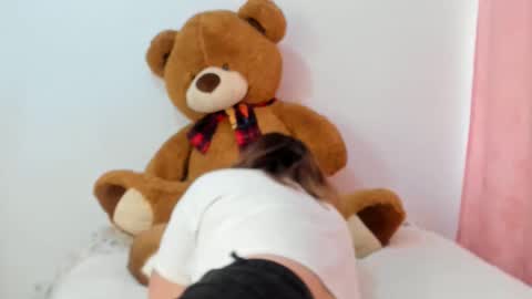 Snapshot of luara__01__lecat_1 chatting on 24, 10, 2025 luara__01__lecat_1 online show from 24, 10, 2025