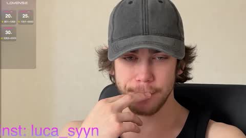 Snapshot of luca_syn chatting on 25, 10, 2025 Luca S online show from 25, 10, 2025