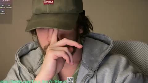 Snapshot of luca_syn chatting on 25, 11, 2025 Luca S online show from 25, 11, 2025