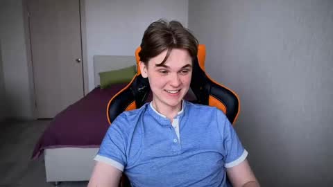 Lucas Gill online show from 5, 3, 2025