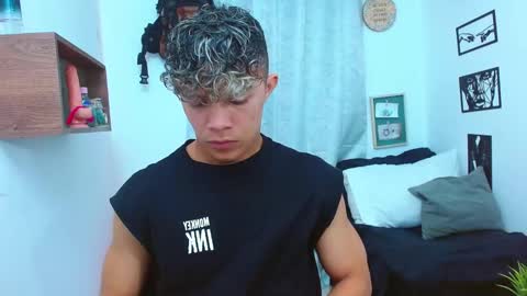 Lucas Luxx online show from 8, 11, 2025