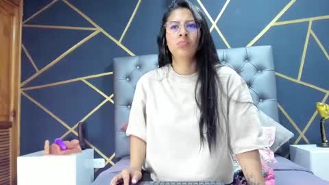 Snapshot of luci_and_sofi chatting on 18, 1, 2025 Luciana Ramirez Sofia Collins online show from 18, 1, 2025
