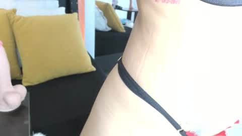 Snapshot of lucia_rios chatting on 2, 11, 2025 Lucia online show from 2, 11, 2025