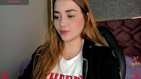 lucia star  online show from 2, 1, 2025