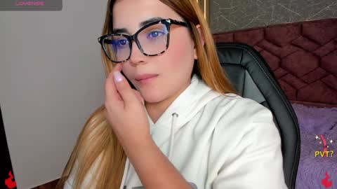 lucia star  online show from 21, 1, 2025