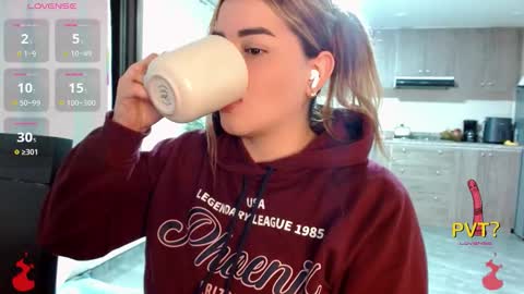 lucia star  online show from 18, 11, 2025