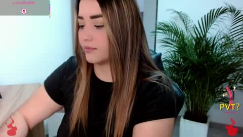 lucia star  online show from 6, 4, 2026