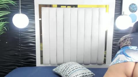 Lucia Vonne online show from 25, 1, 2025