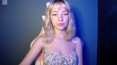 Snapshot of luciacam20 chatting on 4, 7, 2026 Lucy online show from 4, 7, 2026