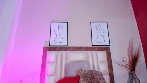 Snapshot of luciaferrero chatting on 20, 2, 2025 LuciaFerrero online show from 20, 2, 2025
