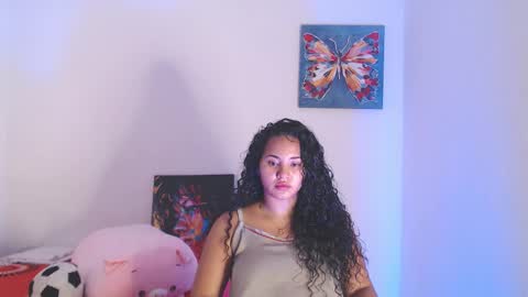 Snapshot of luciana_keating chatting on 19, 10, 2025 luciana online show from 19, 10, 2025