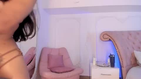 Snapshot of luciana_roa chatting on 25, 6, 2026 Luciana online show from 25, 6, 2026
