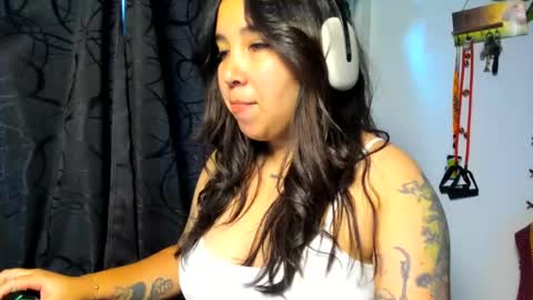 Snapshot of lucianacapisce chatting on 15, 6, 2026 Dani 3 online show from 15, 6, 2026