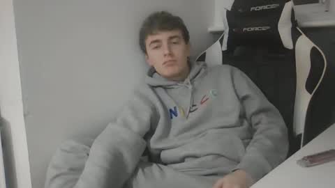 Snapshot of luciancrowe chatting on 30, 1, 2025 Lucian online show from 30, 1, 2025