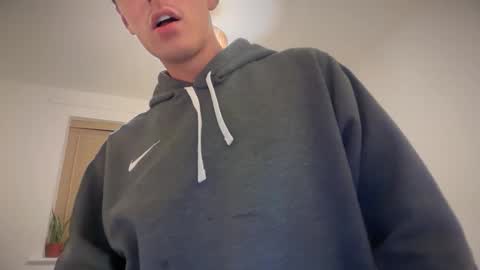 Snapshot of luciancrowe chatting on 23, 10, 2025 Lucian online show from 23, 10, 2025