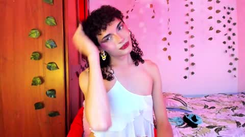 Snapshot of lucianromeo17 chatting on 18, 9, 2025 Lucy or Lucian 3 Come to my social Links3   online show from 18, 9, 2025