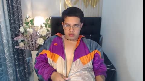 Snapshot of luciferhotcum chatting on 1, 2, 2025 Luciferhotcum online show from 1, 2, 2025