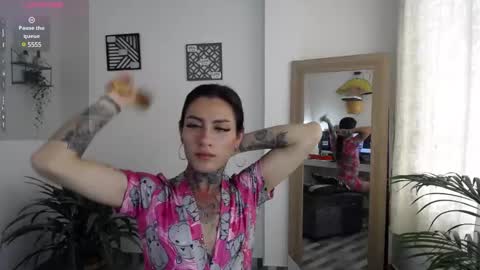 Snapshot of luciiana_lol chatting on 21, 2, 2025 luciiana online show from 21, 2, 2025