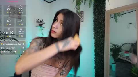 Snapshot of luciiana_lol chatting on 12, 3, 2025 luciiana online show from 12, 3, 2025
