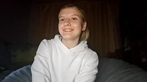 Monika online show from 25, 9, 2025