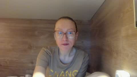 lucky_licky20 online show from 27, 1, 2025