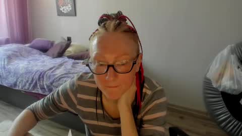 lucky_licky20 online show from 20, 2, 2025