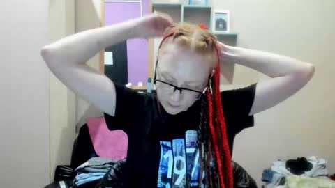 lucky_licky20 online show from 6, 3, 2025