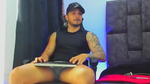 chat with me    online show from 14, 2, 2025