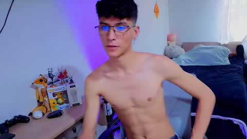 Snapshot of luclawthorne chatting on 17, 10, 2025 Lu Independent Model online show from 17, 10, 2025