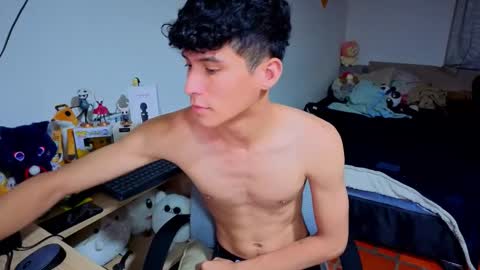 Snapshot of luclawthorne chatting on 14, 11, 2025 Lu Independent Model online show from 14, 11, 2025