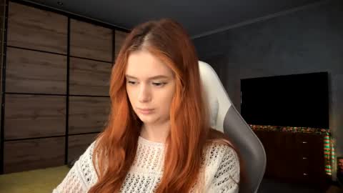 EmmaEmbers online show from 7, 4, 2026