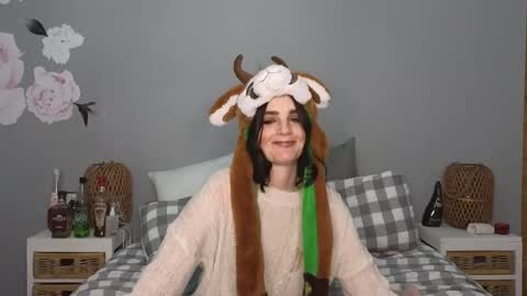 Snapshot of lucy1990xxx chatting on 9, 5, 2026 Lucy online show from 9, 5, 2026