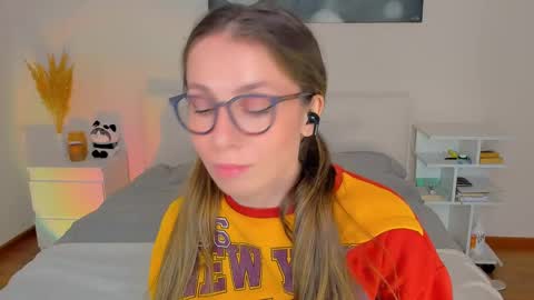 lucy__ray online show from 14, 12, 2024