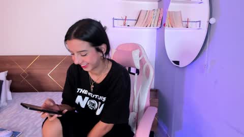 Snapshot of lucy_ferreiraa chatting on 17, 12, 2024 Your Lucy online show from 17, 12, 2024