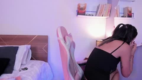 Snapshot of lucy_ferreiraa chatting on 8, 2, 2025 Your Lucy online show from 8, 2, 2025