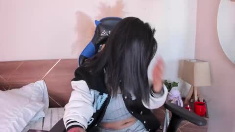 Snapshot of lucy_ferreiraa chatting on 4, 10, 2025 Your Lucy online show from 4, 10, 2025