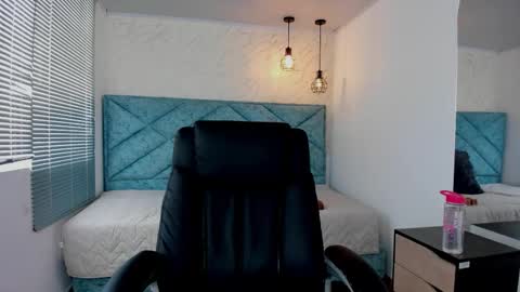 Lucy Greys online show from 22, 12, 2025