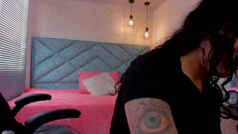 Lucy Greys online show from 11, 4, 2026