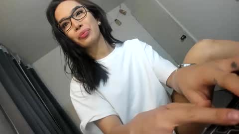 lucy_shane online show from 18, 9, 2025