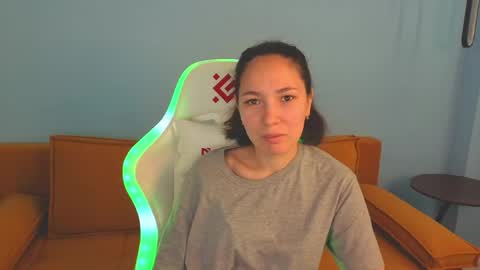 lucy_sweetyy online show from 4, 6, 2026