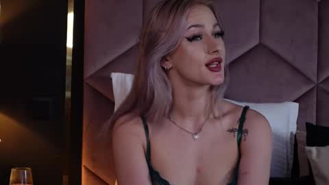 Lucy Lexton online show from 7, 3, 2025