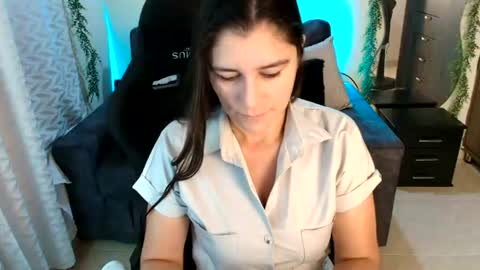 Snapshot of lucyli_ chatting on 15, 7, 2026 LUCY online show from 15, 7, 2026