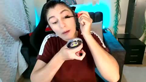 Snapshot of lucyli_ chatting on 19, 7, 2026 LUCY online show from 19, 7, 2026