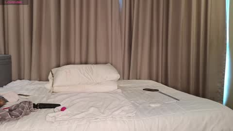 Love kinky Go here  online show from 10, 10, 2025